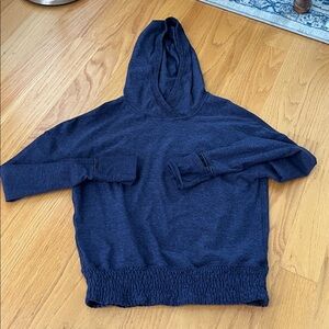 Lululemon lead the pack hoodie size 4 heathered stony grape/black